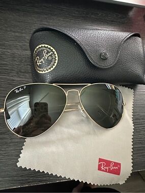 Polarized Ray-Ban Aviator Sunglasses - Large